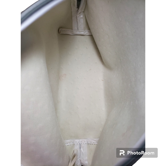 ☕ Fashion Fair Shimmery Grey Cosmetic Bag - Picture 5 of 7